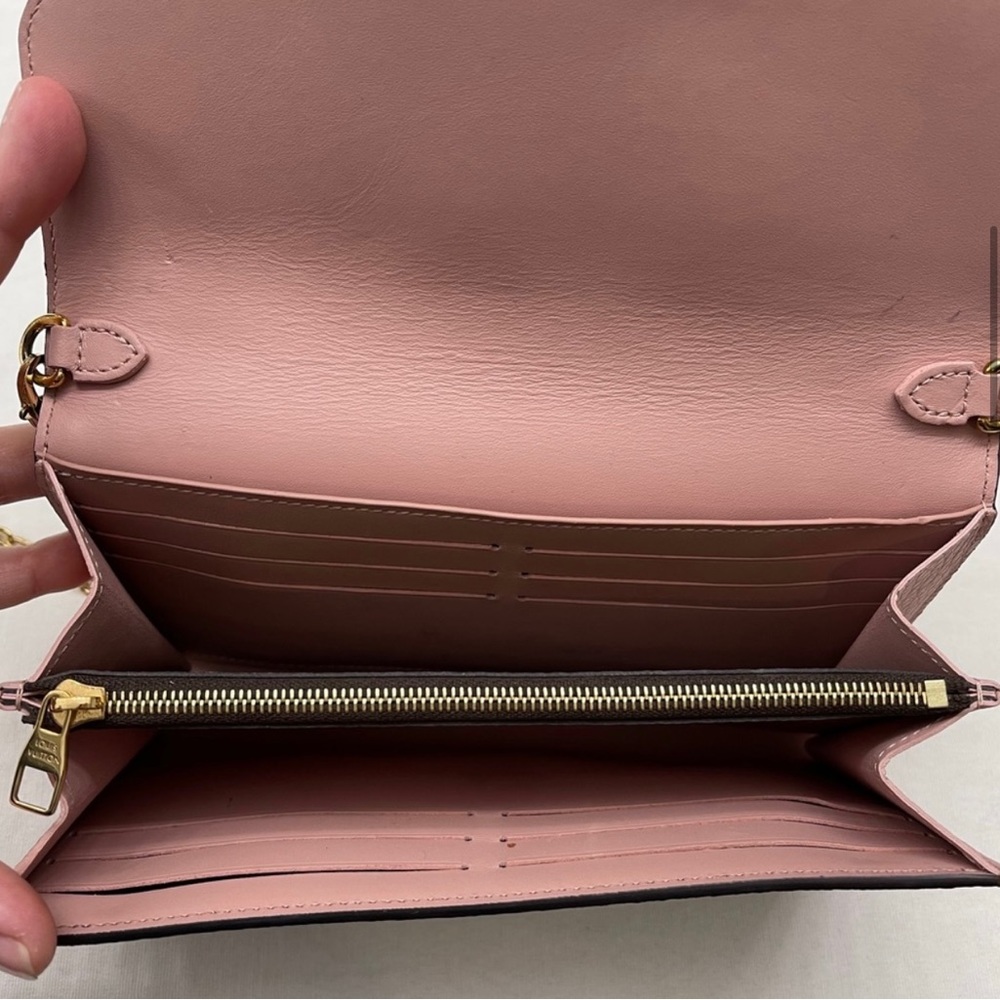 Louis Vuitton Croisette chain wallet - Picture 3 of 14